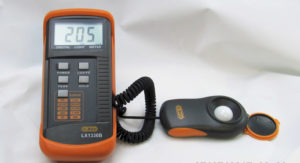 Digital light meter